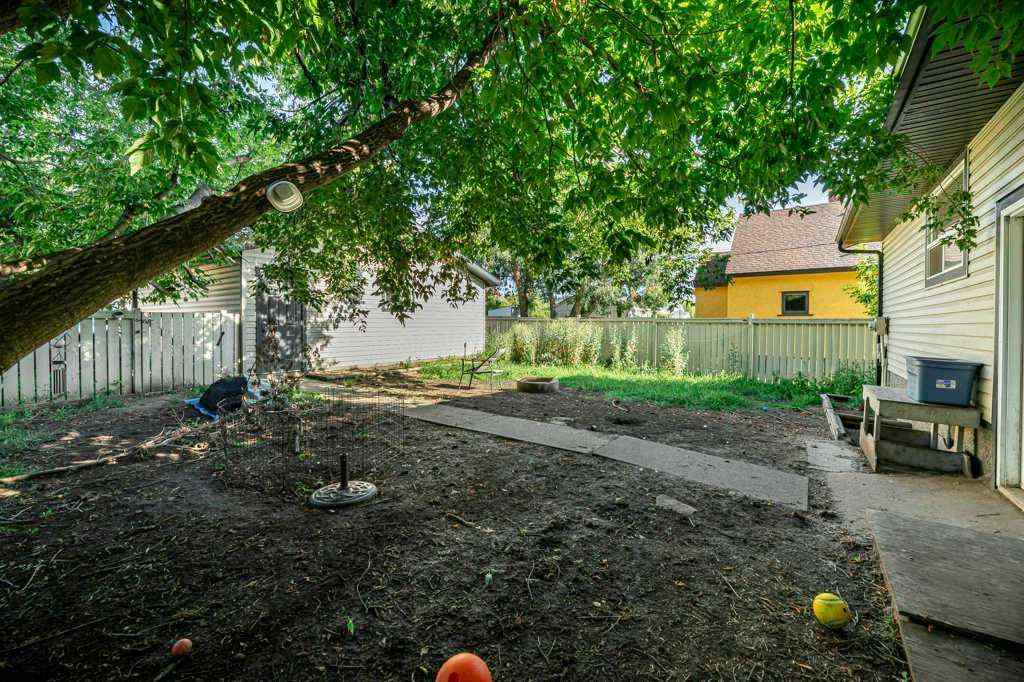 MLS® A2248078 - 5213 50 Street  in NONE Bentley, Residential