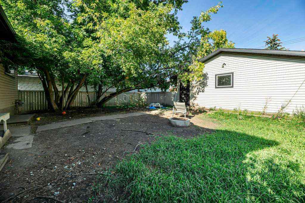 MLS® A2248078 - 5213 50 Street  in NONE Bentley, Residential