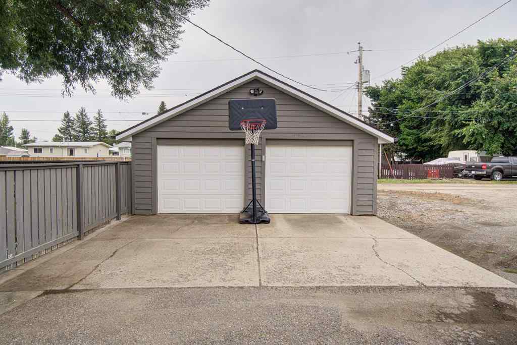 MLS® A2248100 - 351 49 Avenue W in NONE Claresholm, Residential