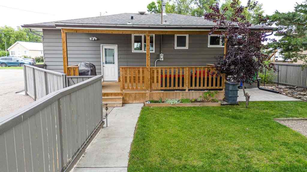 MLS® A2248100 - 351 49 Avenue W in NONE Claresholm, Residential