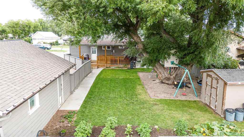 MLS® A2248100 - 351 49 Avenue W in NONE Claresholm, Residential