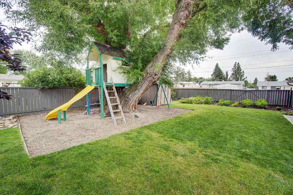 MLS® A2248100 - 351 49 Avenue W in NONE Claresholm, Residential