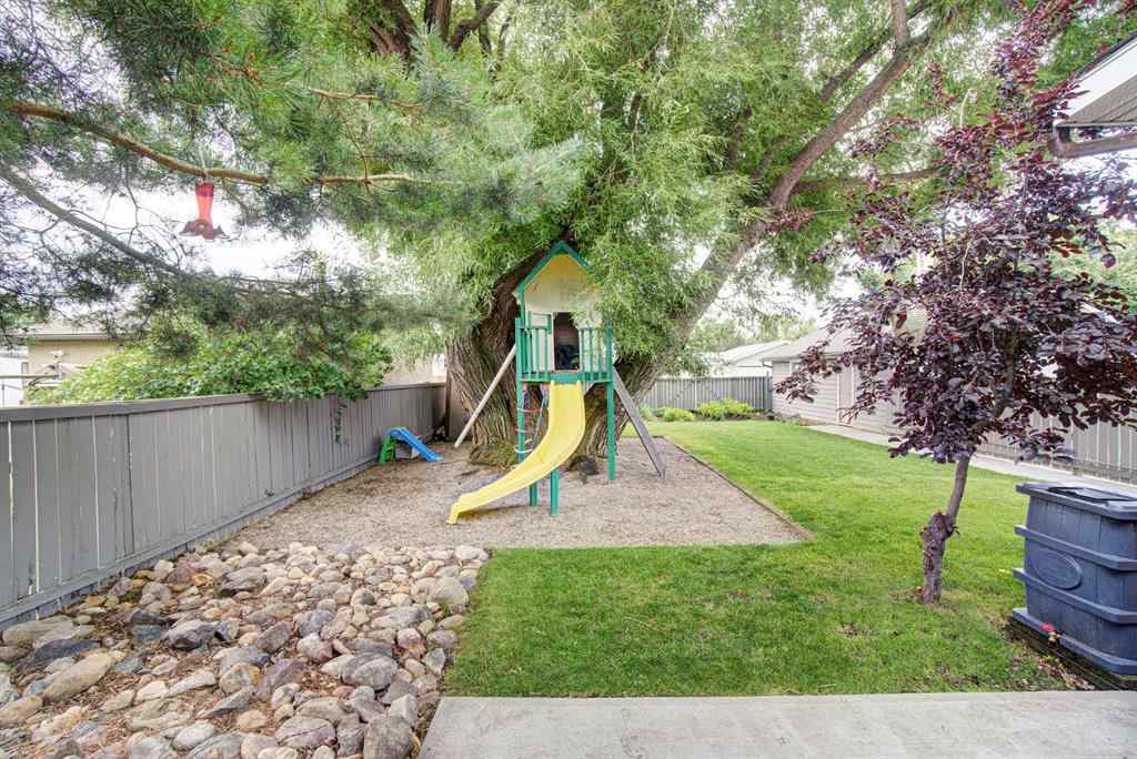 MLS® A2248100 - 351 49 Avenue W in NONE Claresholm, Residential