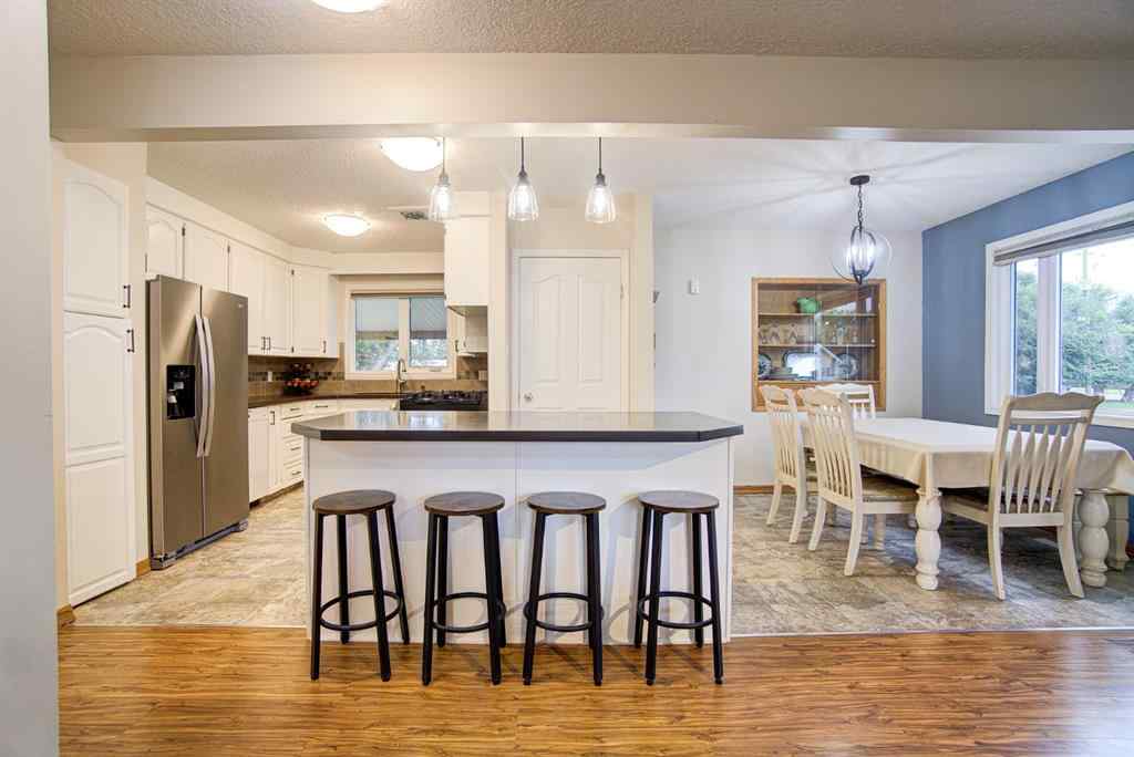 MLS® A2248100 - 351 49 Avenue W in NONE Claresholm, Residential