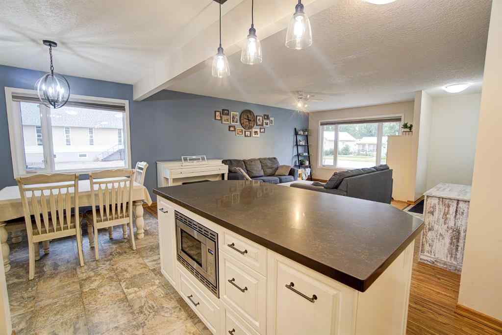 MLS® A2248100 - 351 49 Avenue W in NONE Claresholm, Residential