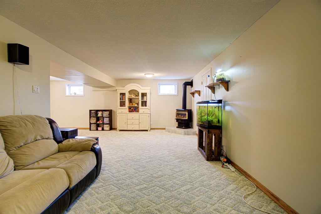 MLS® A2248100 - 351 49 Avenue W in NONE Claresholm, Residential