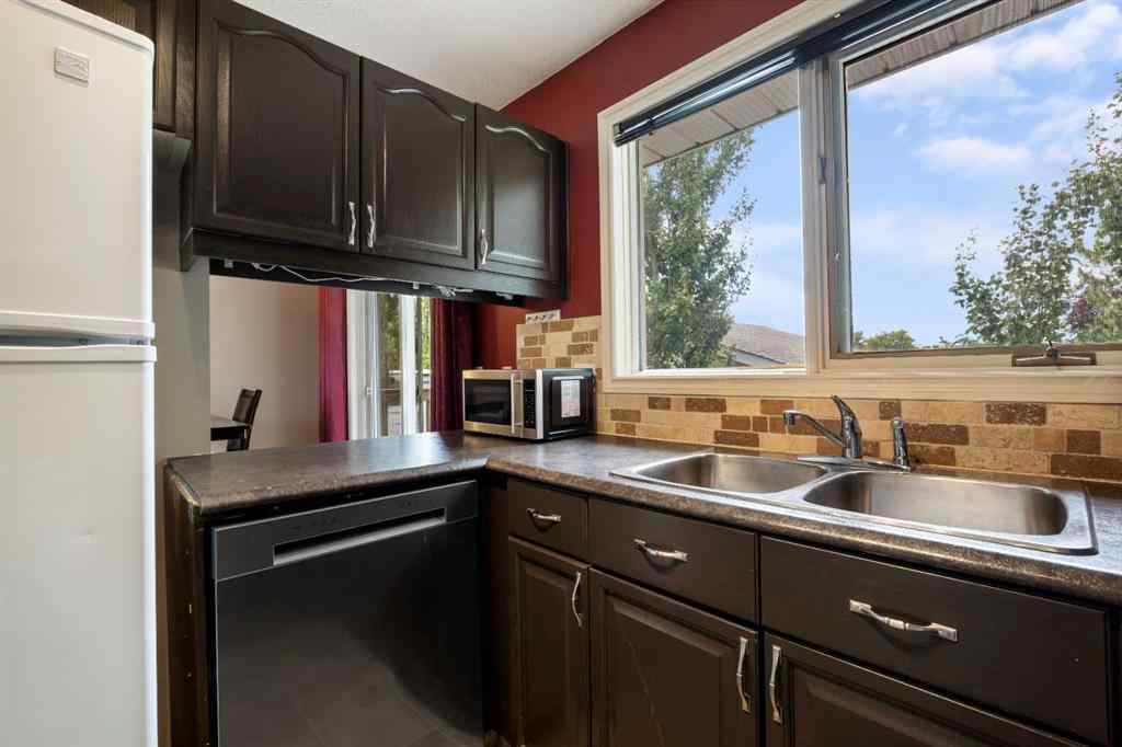 MLS® A2248110 - 16 Atkinson Crescent  in NONE Whitecourt, Residential