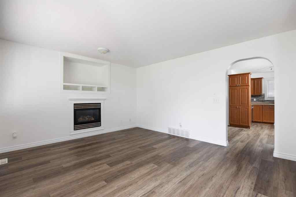 MLS® A2248112 - 206 Smallwood Street  in Timberlea Fort McMurray, Residential