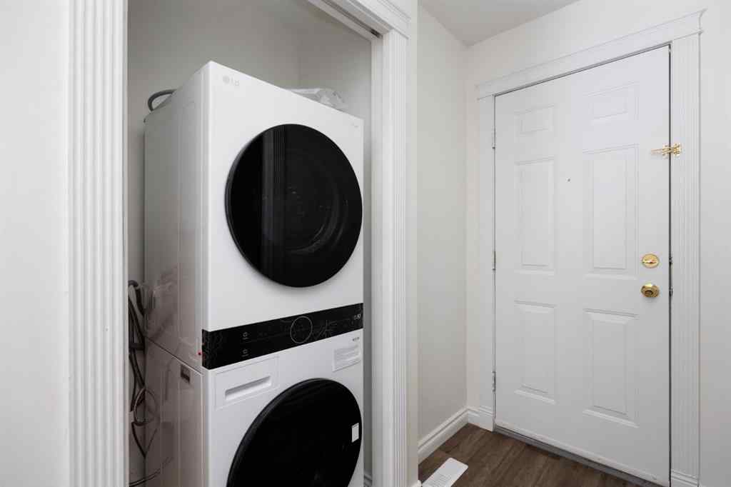 MLS® A2248112 - 206 Smallwood Street  in Timberlea Fort McMurray, Residential
