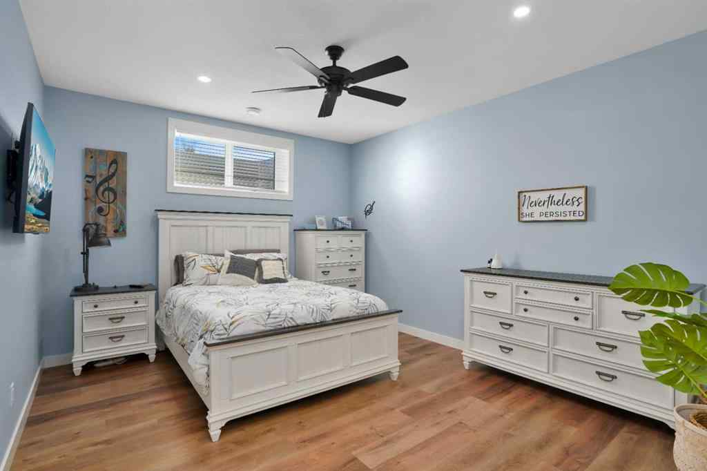 MLS® A2248120 - 10 Sweetgrass Place  in Sixty West Sylvan Lake, Residential