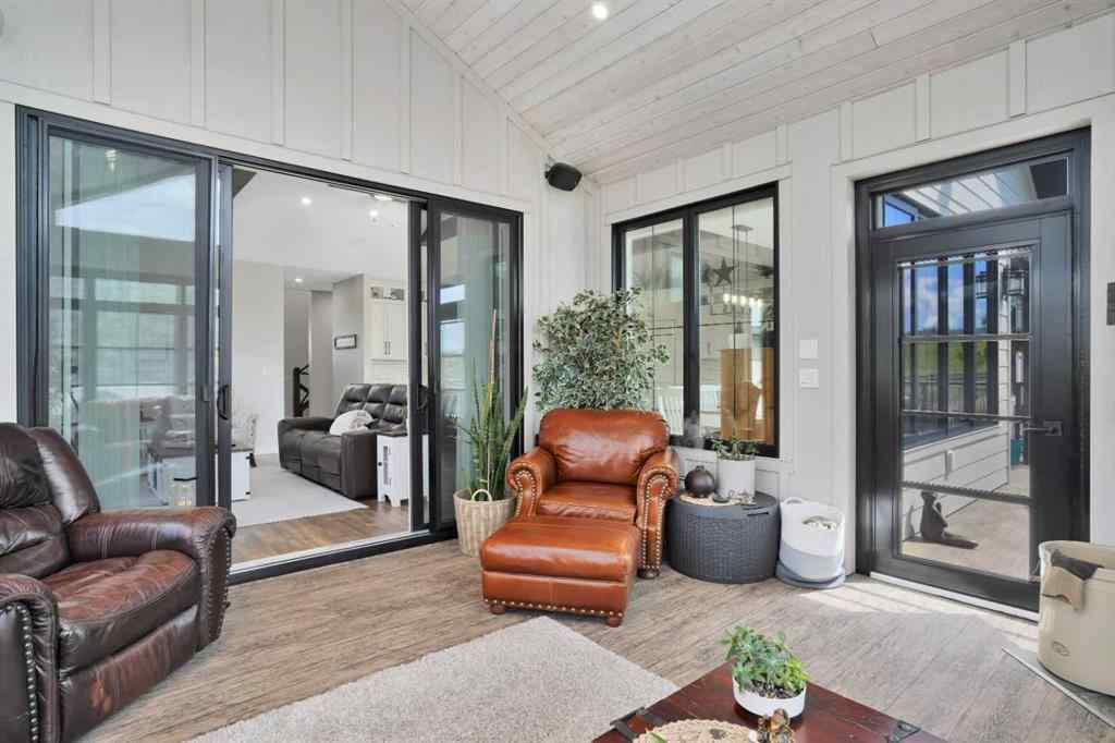 MLS® A2248120 - 10 Sweetgrass Place  in Sixty West Sylvan Lake, Residential