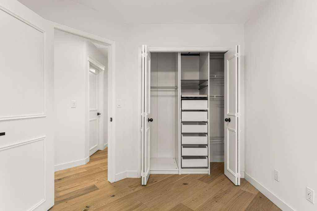 MLS® A2248121 - 113 Straddock Terrace SW in Strathcona Park Calgary, Residential