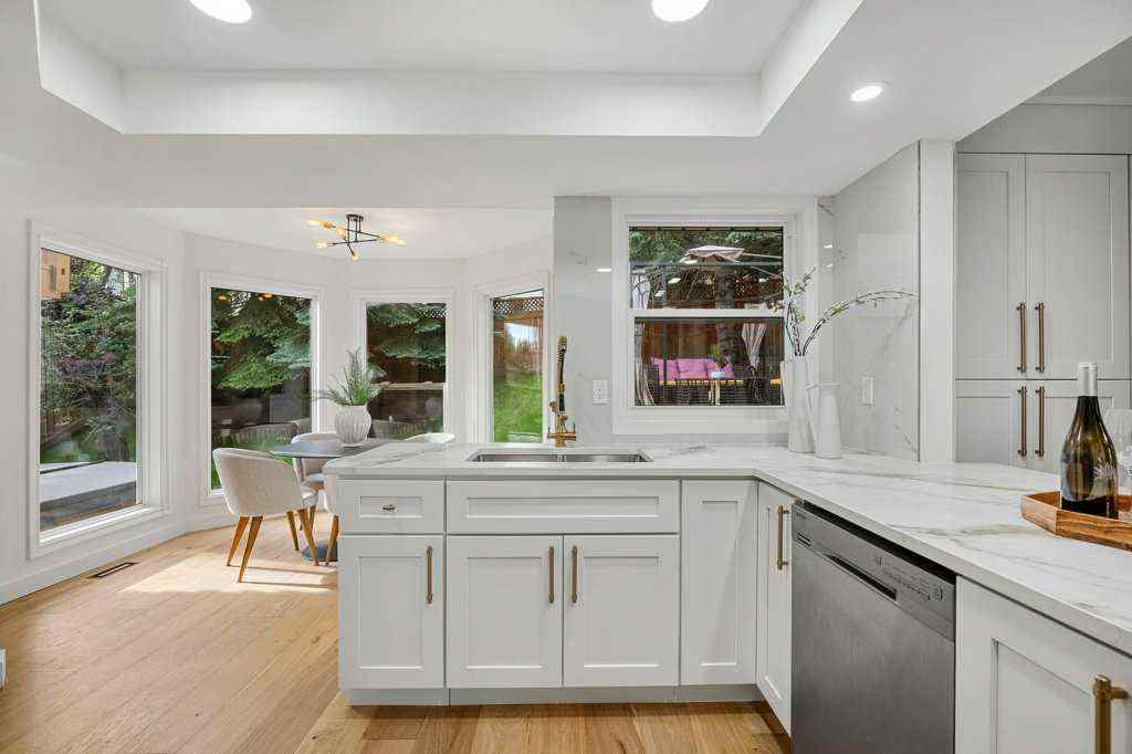 MLS® A2248121 - 113 Straddock Terrace SW in Strathcona Park Calgary, Residential