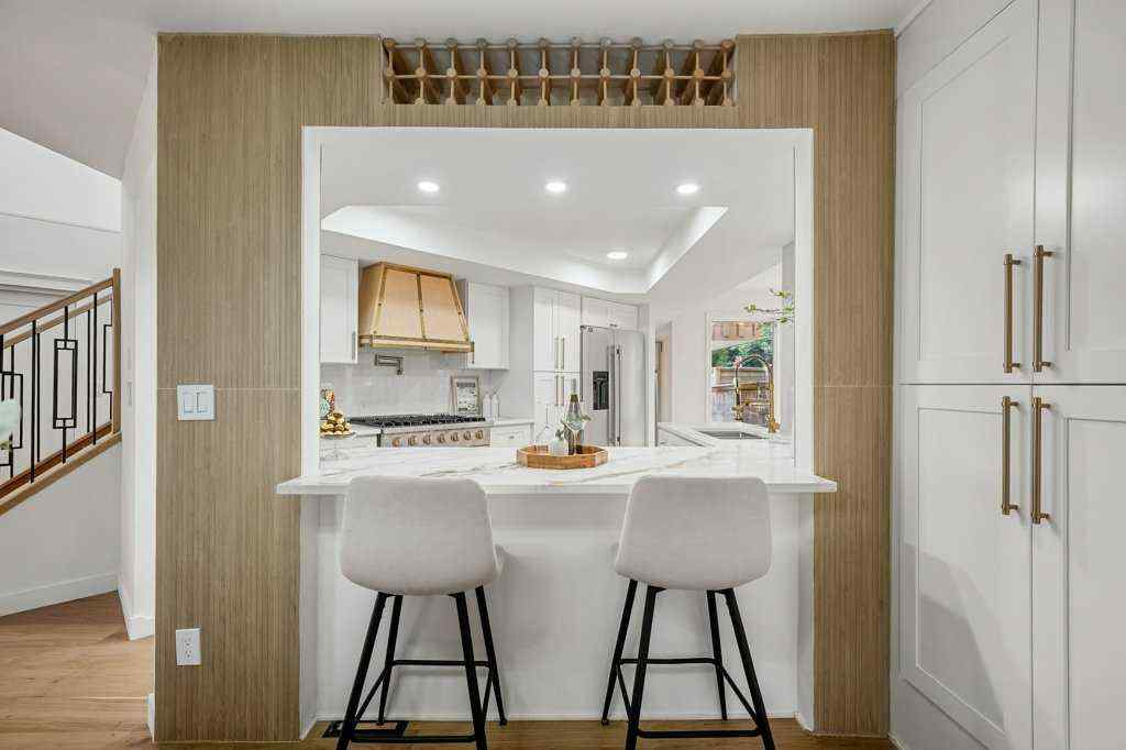 MLS® A2248121 - 113 Straddock Terrace SW in Strathcona Park Calgary, Residential