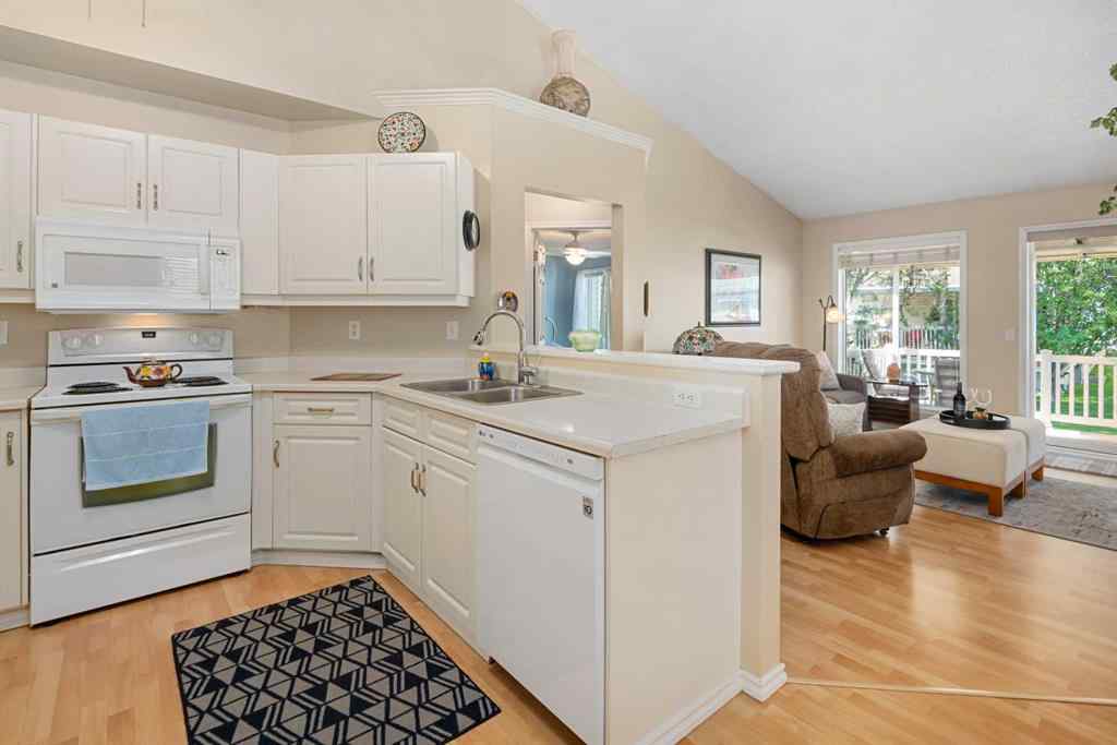 MLS® A2248124 - 315 De Foras Close NW in High River Golf Course High River, Residential