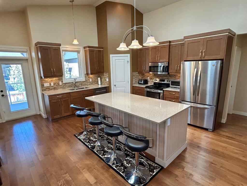 MLS® A2248127 - 330 Sixmile Lane S in Southgate Lethbridge, Residential