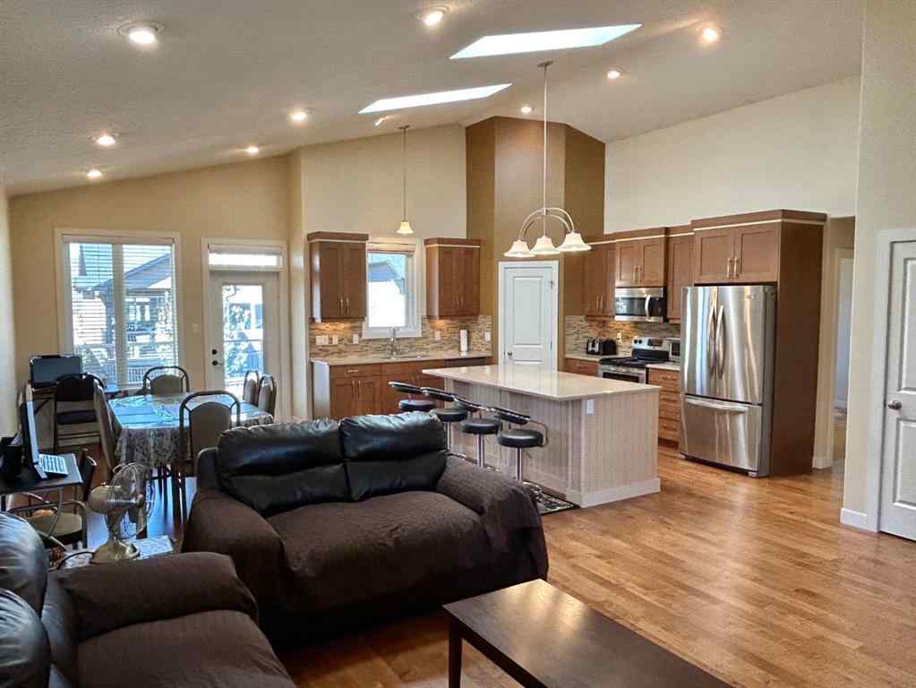 MLS® A2248127 - 330 Sixmile Lane S in Southgate Lethbridge, Residential