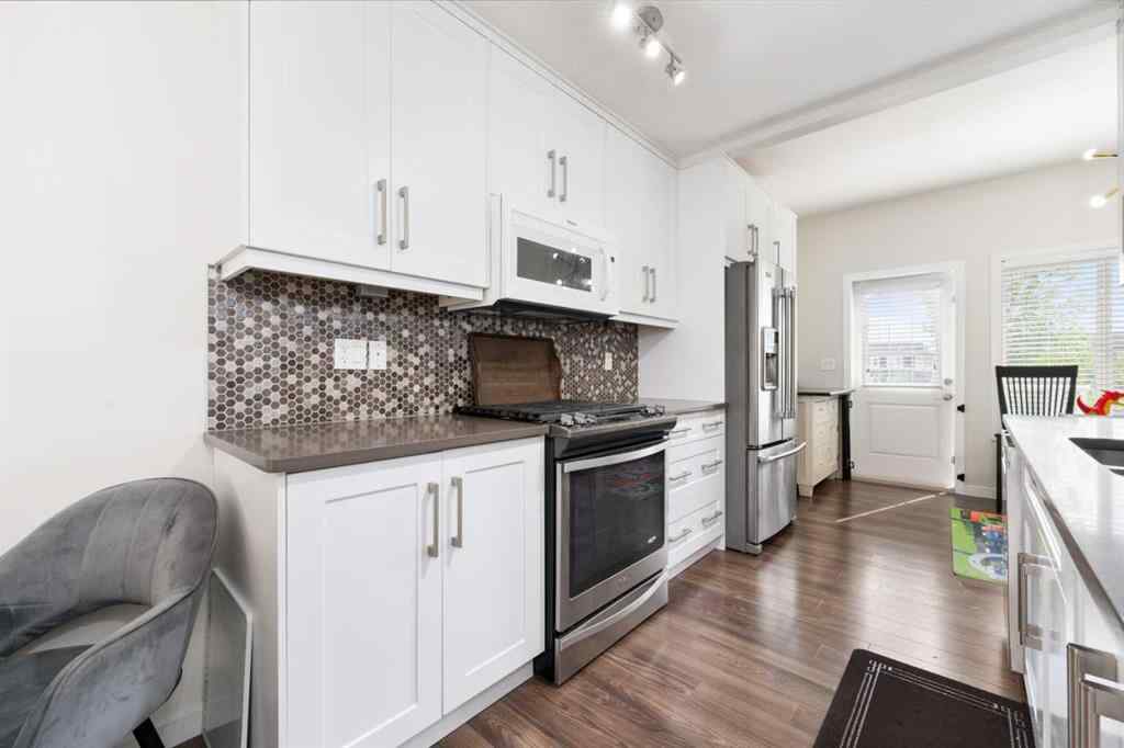 MLS® A2248138 - 808 EVANSRIDGE Common NW in Evanston Calgary, Residential