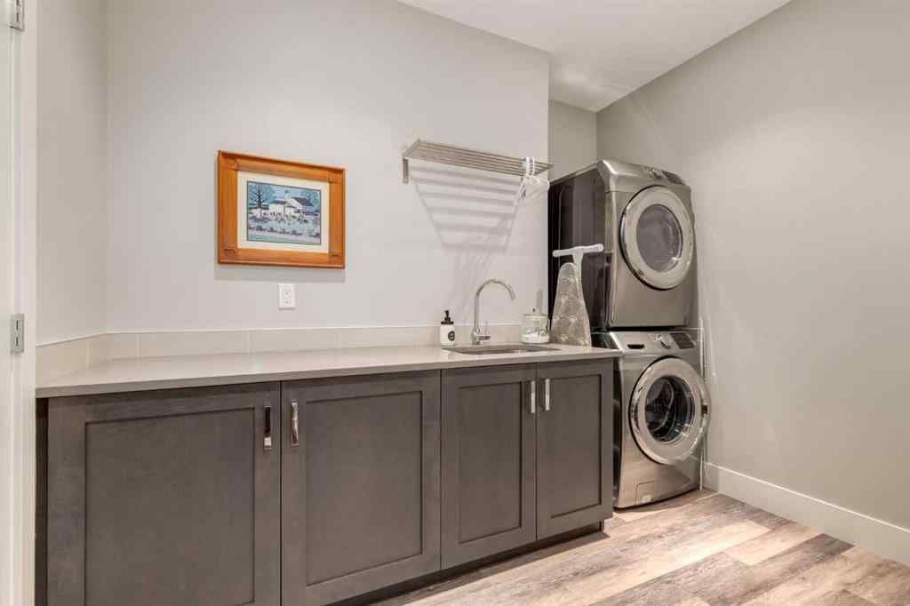 MLS® A2248142 - 95 Sierra Morena Manor SW in Signal Hill Calgary, Residential