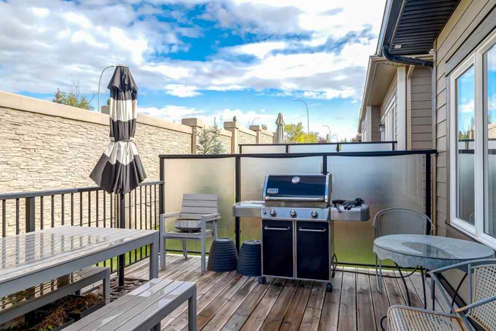 MLS® A2248142 - 95 Sierra Morena Manor SW in Signal Hill Calgary, Residential