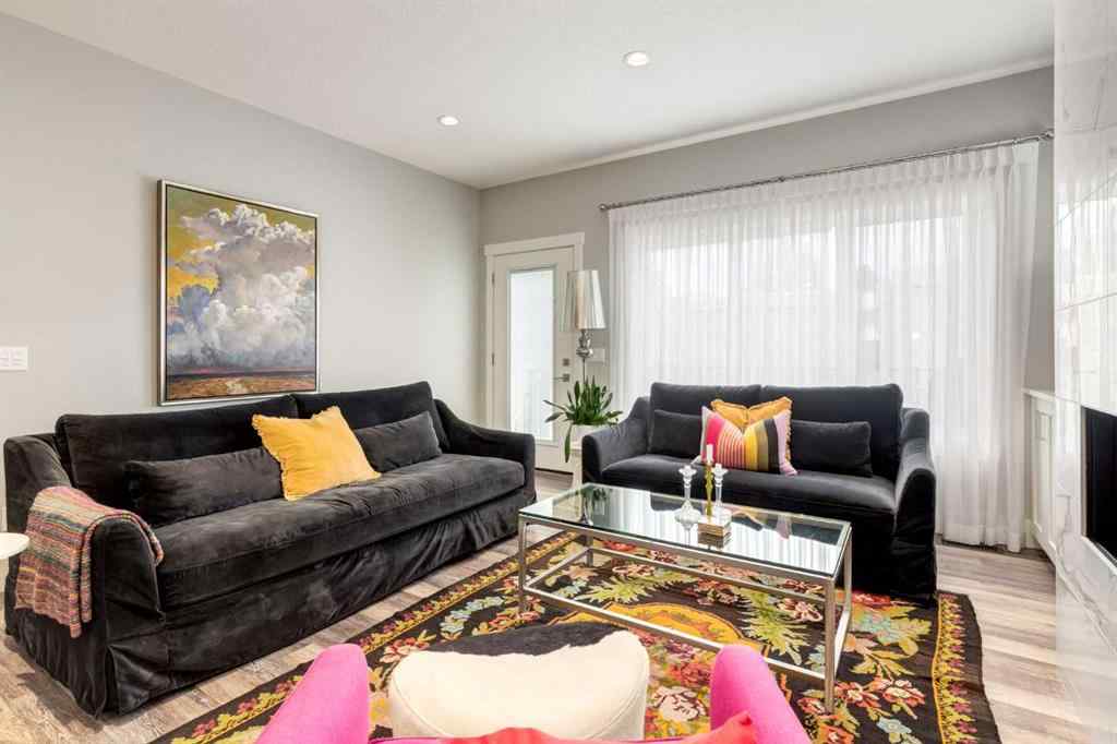 MLS® A2248142 - 95 Sierra Morena Manor SW in Signal Hill Calgary, Residential