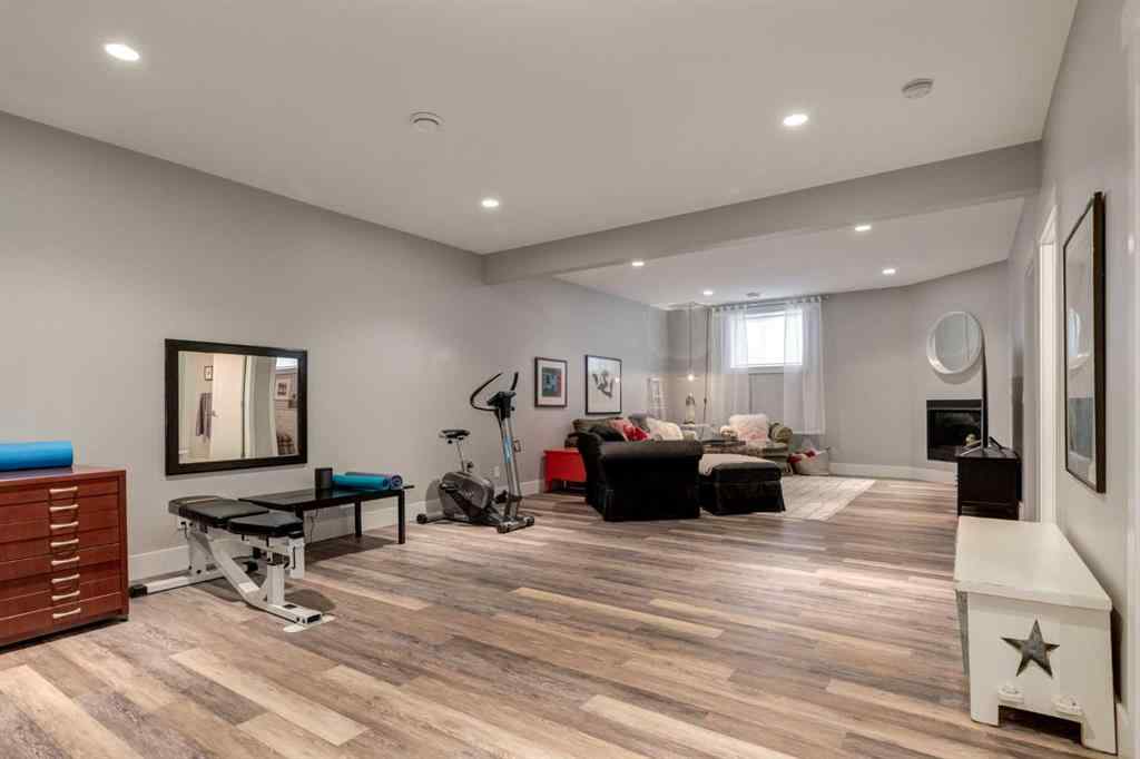 MLS® A2248142 - 95 Sierra Morena Manor SW in Signal Hill Calgary, Residential