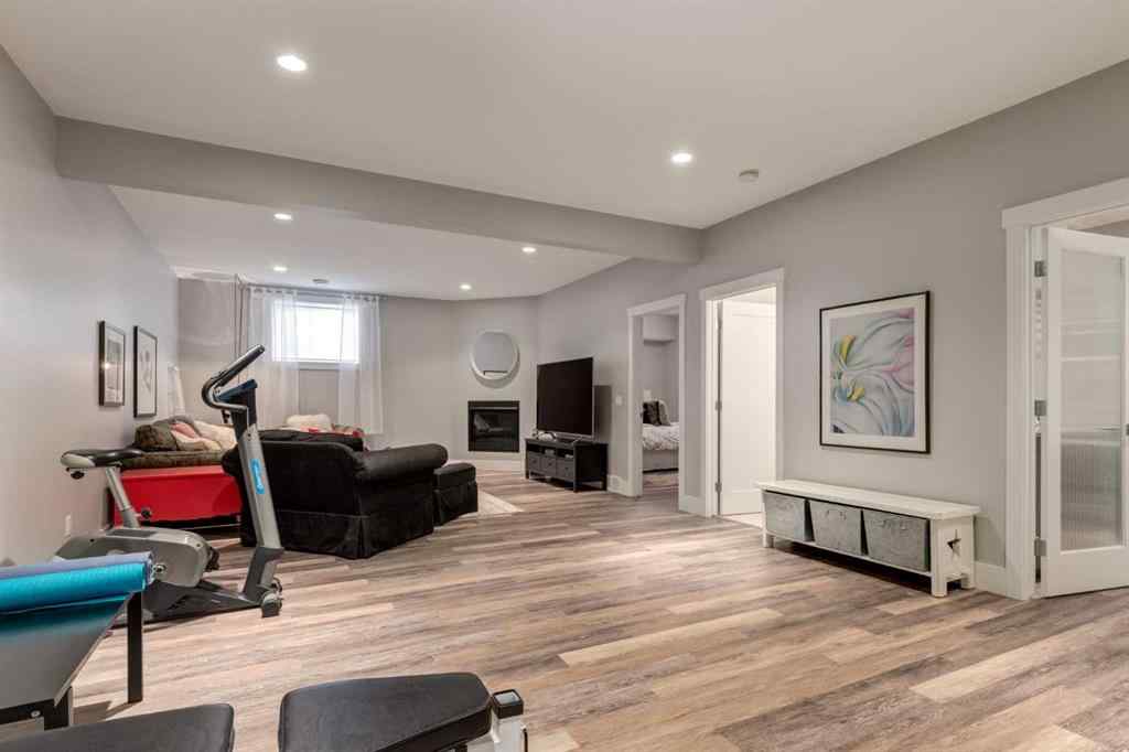 MLS® A2248142 - 95 Sierra Morena Manor SW in Signal Hill Calgary, Residential