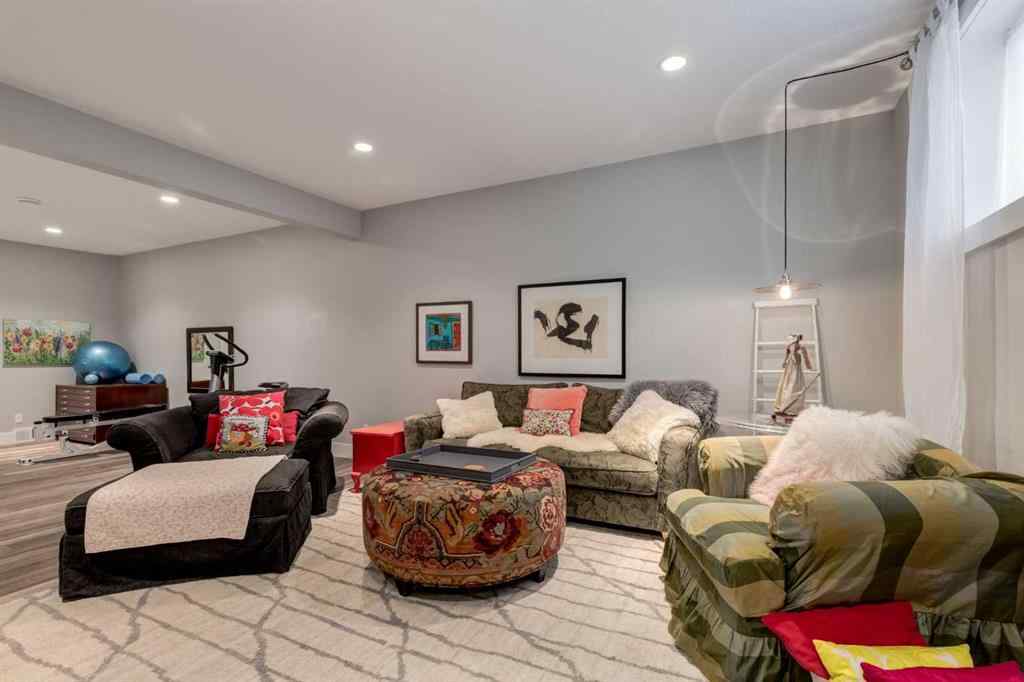 MLS® A2248142 - 95 Sierra Morena Manor SW in Signal Hill Calgary, Residential