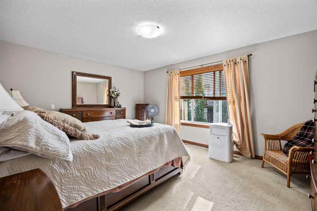 MLS® A2248144 - 263 Everoak Drive SW in Evergreen Calgary, Residential