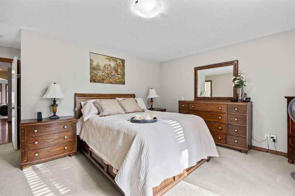 MLS® A2248144 - 263 Everoak Drive SW in Evergreen Calgary, Residential