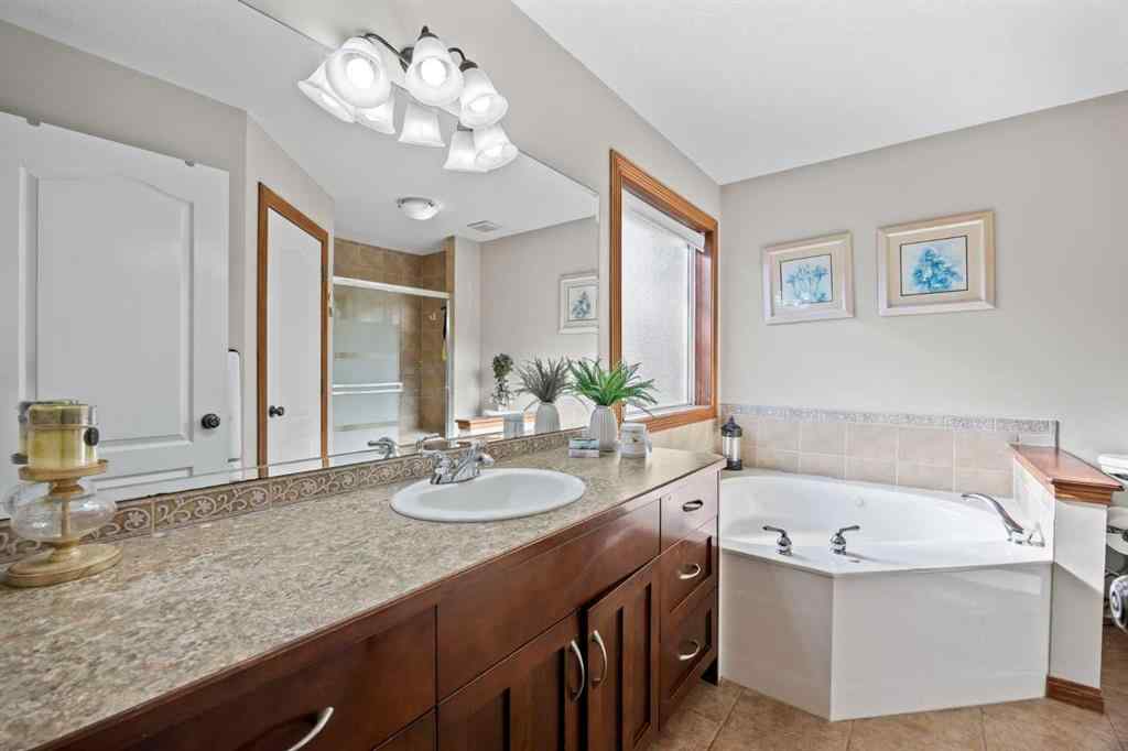 MLS® A2248144 - 263 Everoak Drive SW in Evergreen Calgary, Residential
