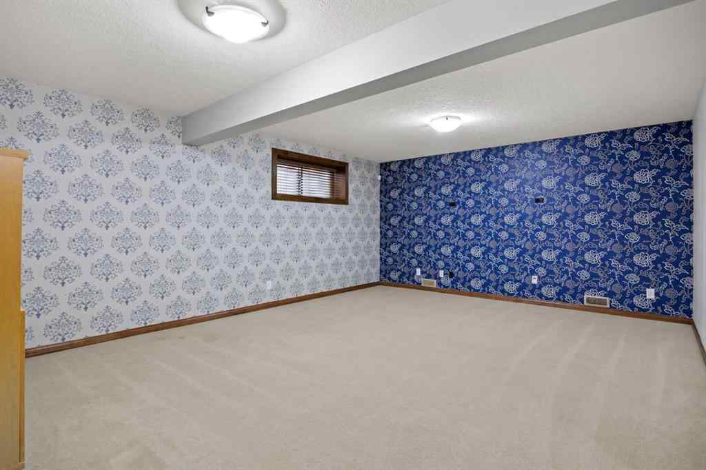 MLS® A2248144 - 263 Everoak Drive SW in Evergreen Calgary, Residential