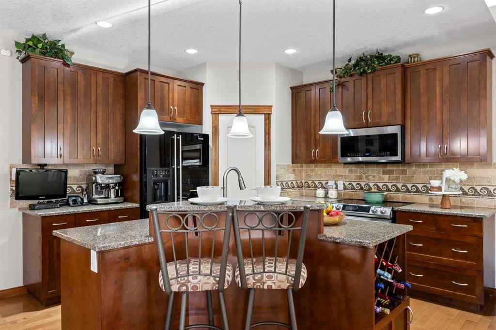 MLS® A2248144 - 263 Everoak Drive SW in Evergreen Calgary, Residential