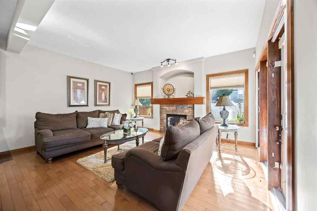 MLS® A2248144 - 263 Everoak Drive SW in Evergreen Calgary, Residential