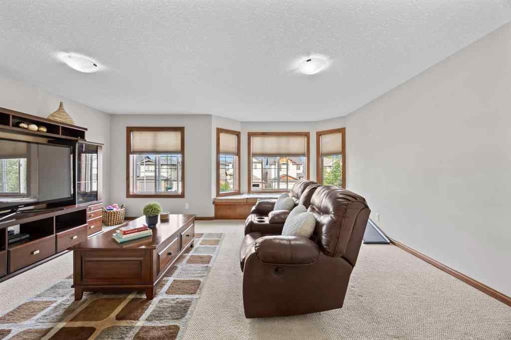 MLS® A2248144 - 263 Everoak Drive SW in Evergreen Calgary, Residential