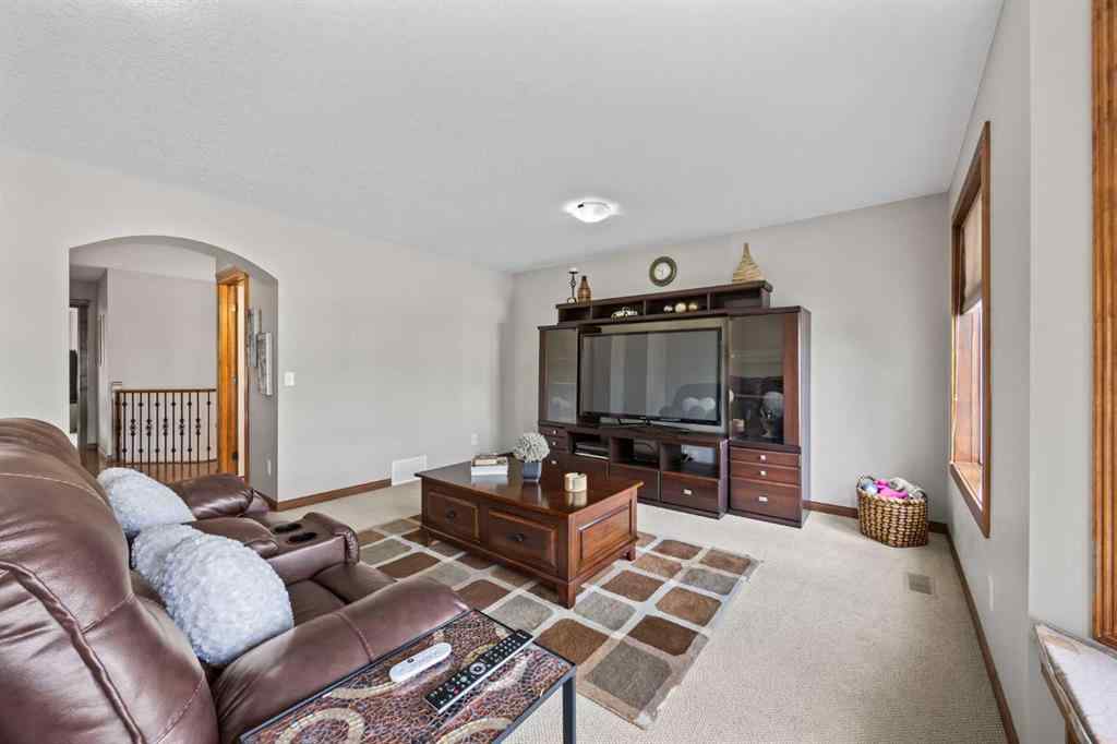 MLS® A2248144 - 263 Everoak Drive SW in Evergreen Calgary, Residential