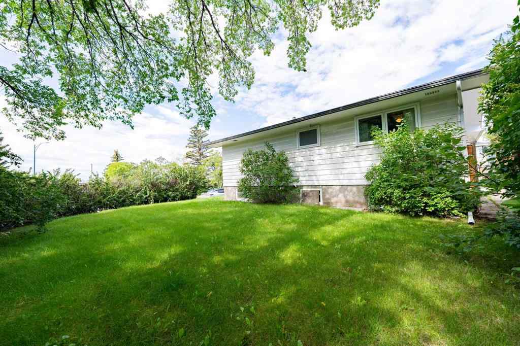MLS® A2248147 - 4 Cornell Place NW in Cambrian Heights Calgary, Residential