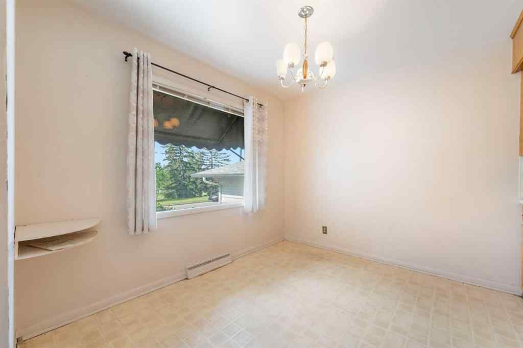 MLS® A2248147 - 4 Cornell Place NW in Cambrian Heights Calgary, Residential