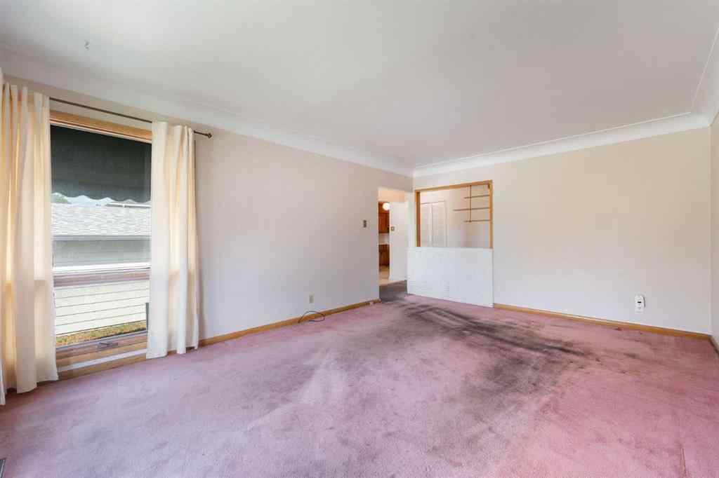 MLS® A2248147 - 4 Cornell Place NW in Cambrian Heights Calgary, Residential