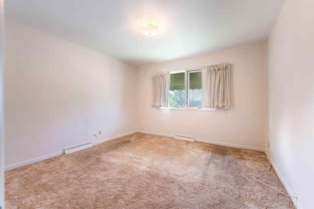 MLS® A2248147 - 4 Cornell Place NW in Cambrian Heights Calgary, Residential