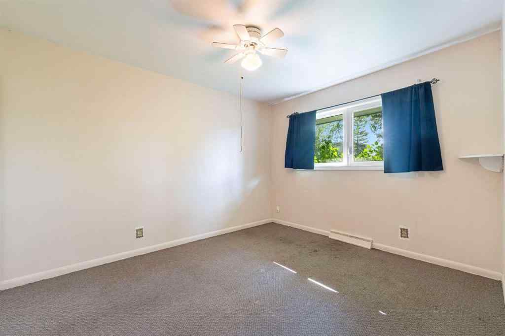 MLS® A2248147 - 4 Cornell Place NW in Cambrian Heights Calgary, Residential