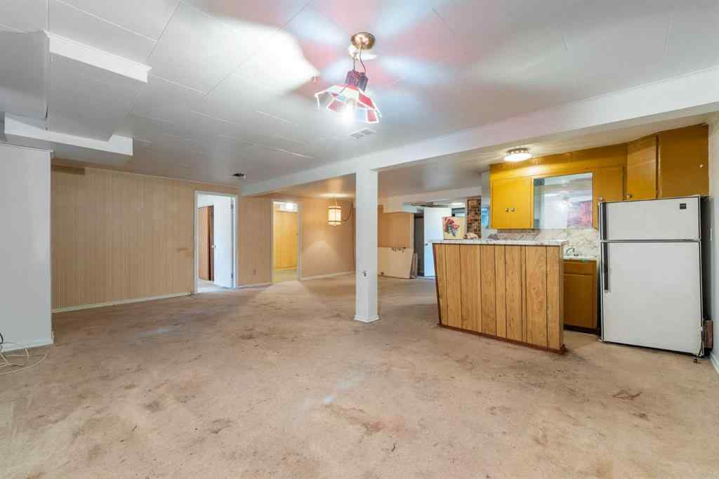 MLS® A2248147 - 4 Cornell Place NW in Cambrian Heights Calgary, Residential