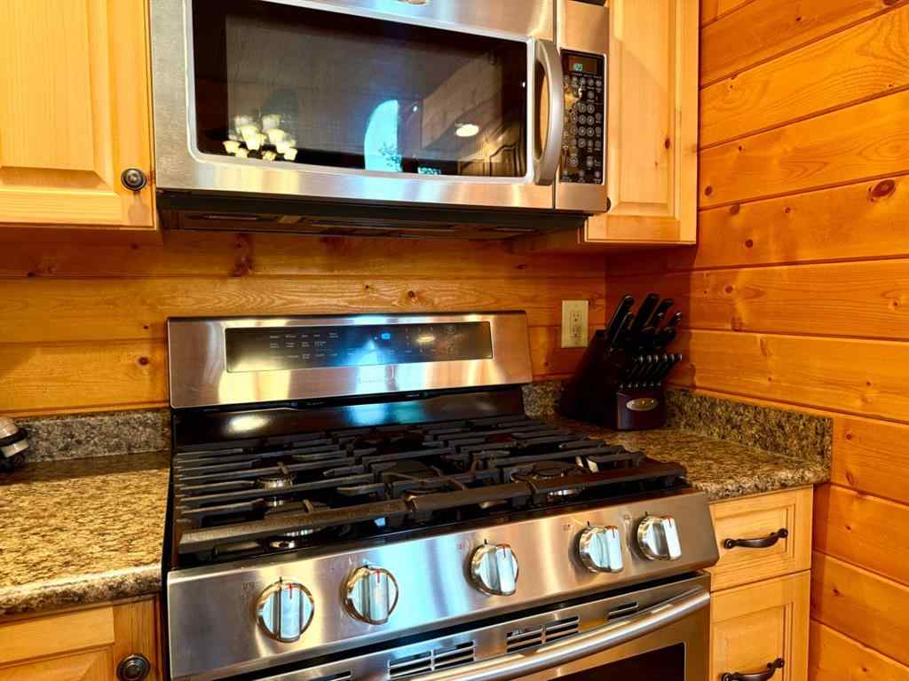 MLS® A2248154 - 115 Deerland Road  in NONE Lac Des Iles, Residential