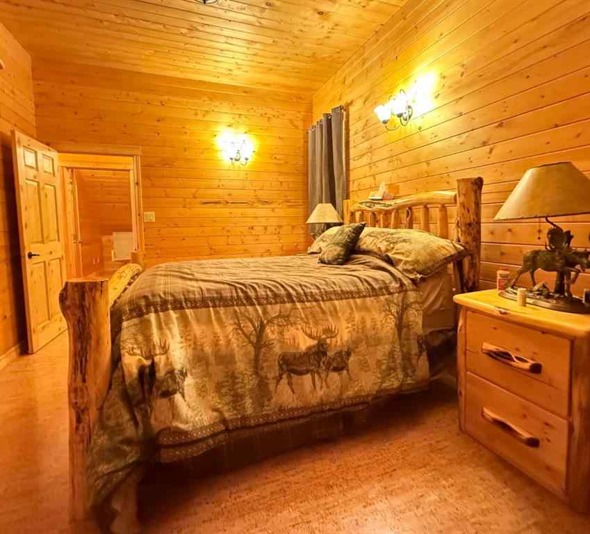 MLS® A2248154 - 115 Deerland Road  in NONE Lac Des Iles, Residential