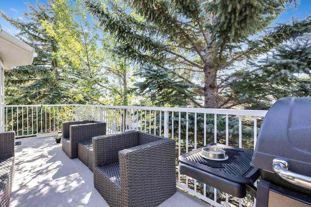 MLS® A2248155 - 145 Sierra Morena Green SW in Signal Hill Calgary, Residential