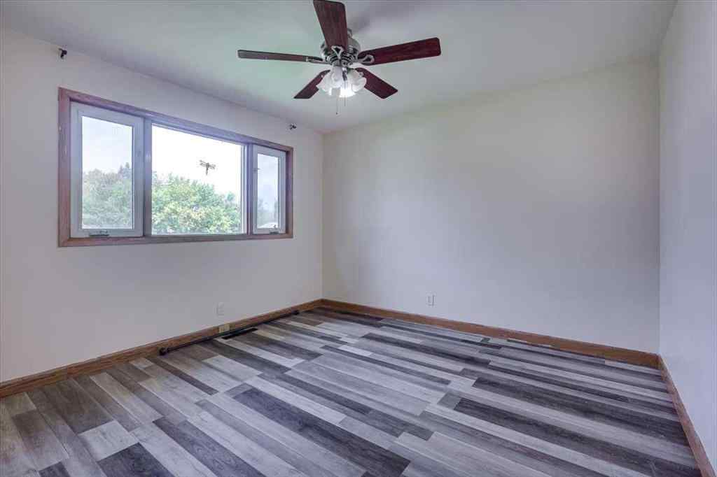 MLS® A2248160 - 4018 47 Street  in Grandview Red Deer, Residential