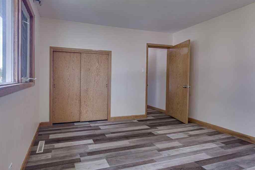 MLS® A2248160 - 4018 47 Street  in Grandview Red Deer, Residential