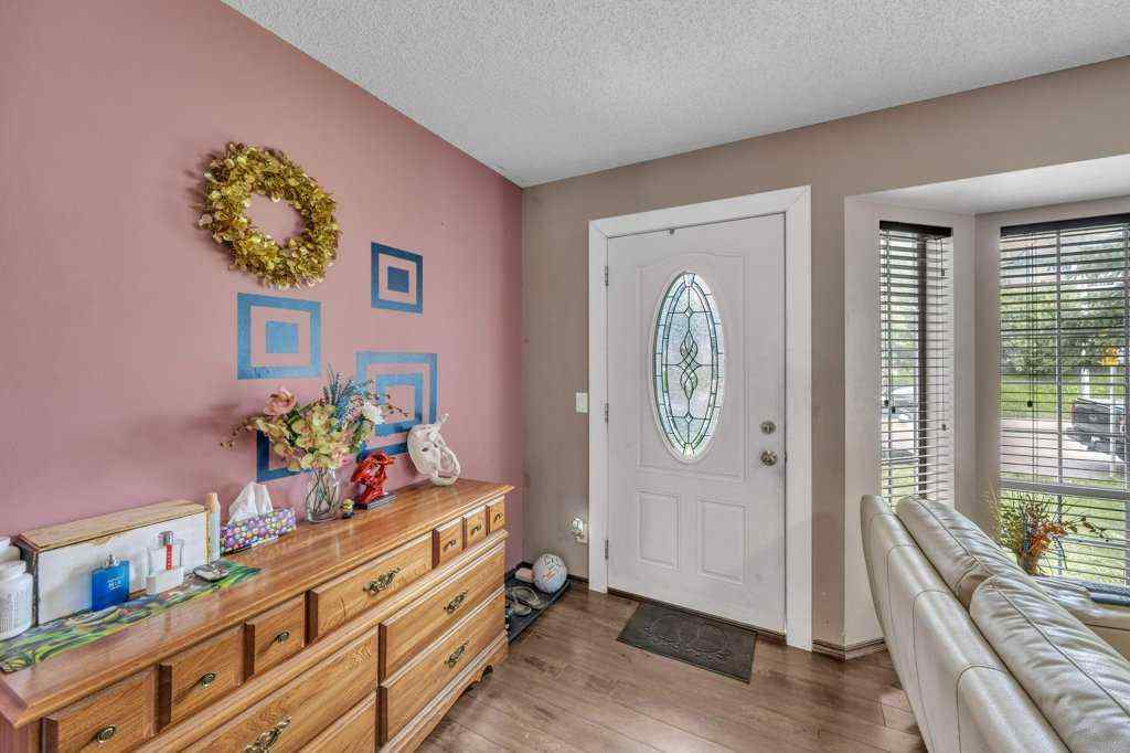 MLS® A2248164 - 35 Martinwood Way NE in Martindale Calgary, Residential