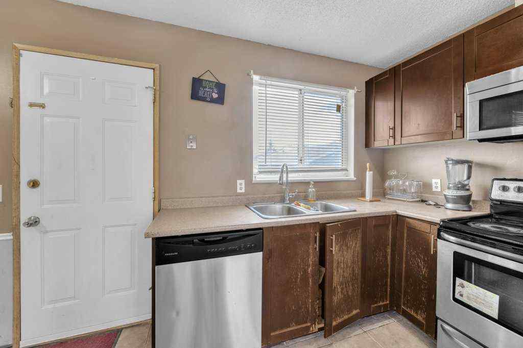 MLS® A2248164 - 35 Martinwood Way NE in Martindale Calgary, Residential