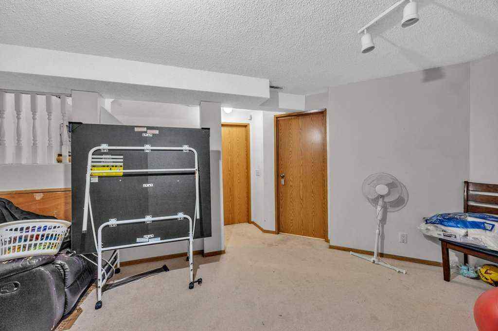 MLS® A2248164 - 35 Martinwood Way NE in Martindale Calgary, Residential